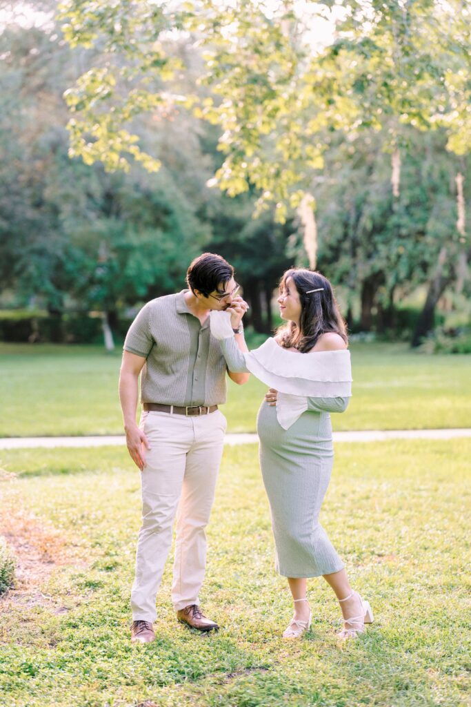 Mead Botanical Gardens Maternity Session
