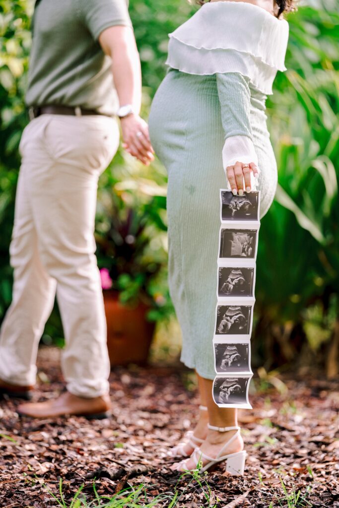 Mead Botanical Gardens Maternity Session