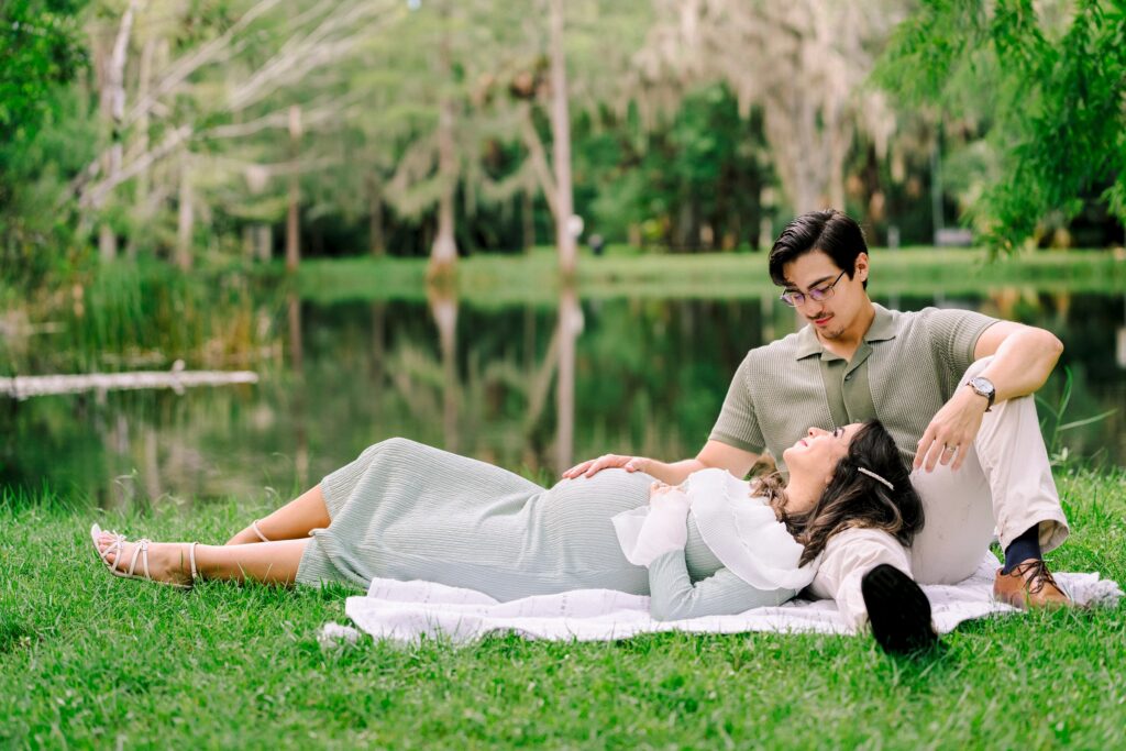 Mead Botanical Gardens Maternity Session