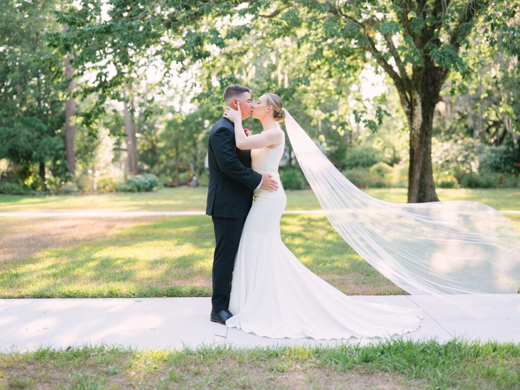 Azalea Lodge at Mead Botanical Garden Wedding Photographer