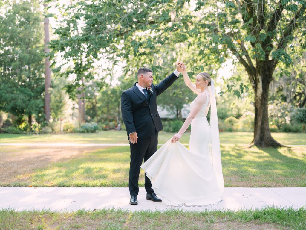 Azalea Lodge at Mead Botanical Garden Wedding Photographer